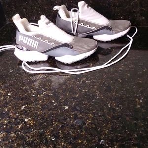 Puma Size 8 Gray, White, Silver